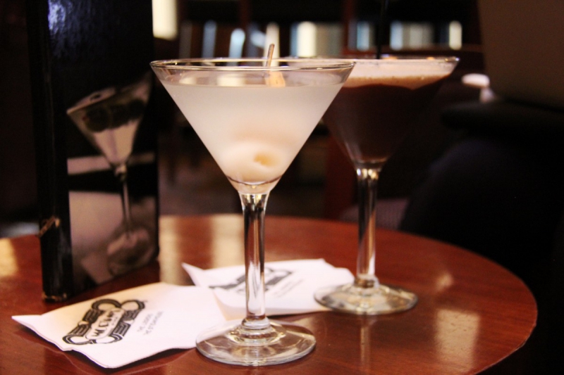 boite-nuit-HYERES-min_martini_bar_lychee_chocolate_alcohol_liquor_happy_hour_happy-910161